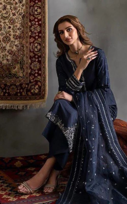 WOMEN CLOTHS